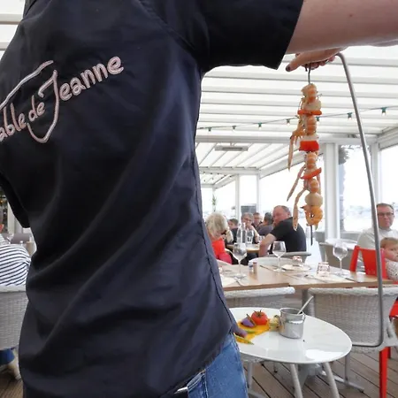 La Table De Jeanne Erquy