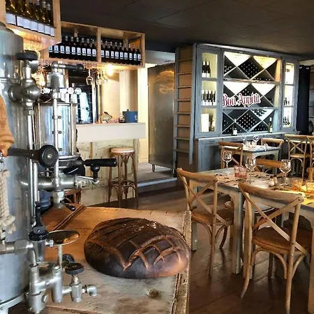 La Table De Jeanne Hotel